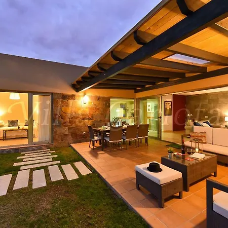 Casa Carlota Salobre *